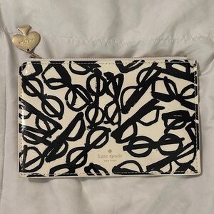 [kate spade] Glossy zippered pouch